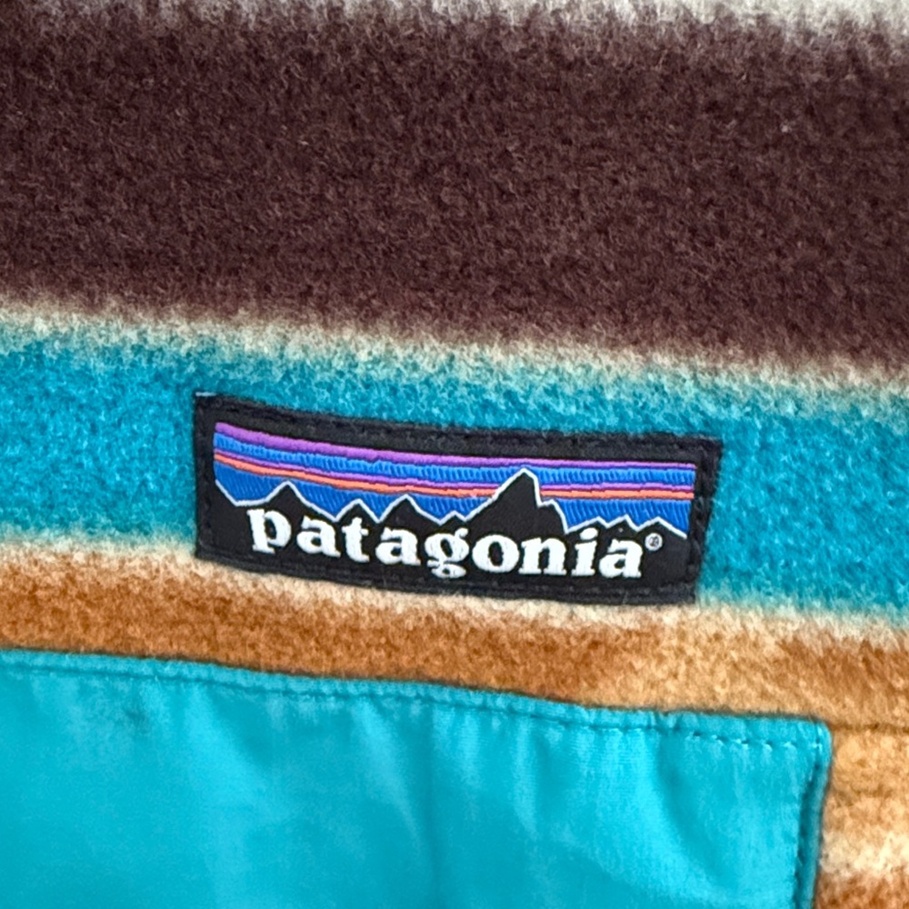 Patagonia Turquoise & Tan Geometric Snap-T Fleece Pullover - Picture 2 of 10